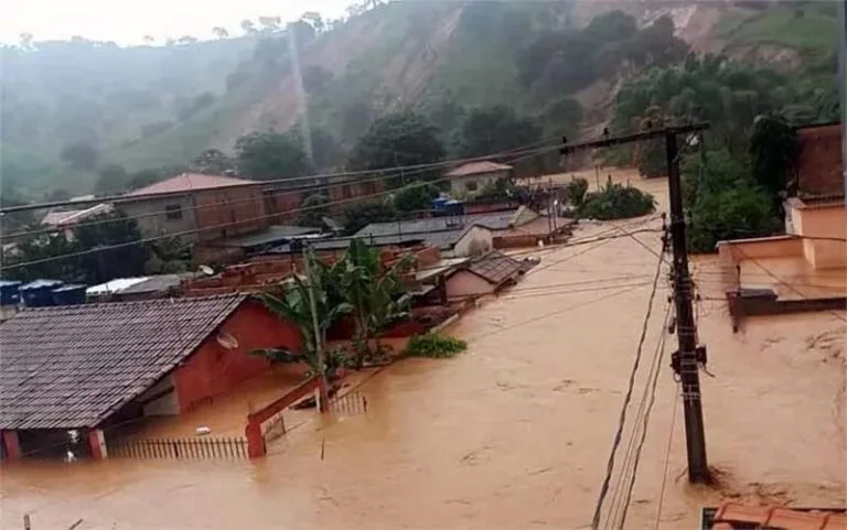 Advertência para quando as chuvas chegarem: samba, águas e o povo, causas e efeitos dos desastres climáticos