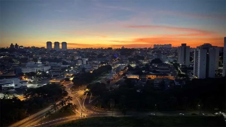 Cidades Inteligentes e desigualdade social: uma análise crítica das dinâmicas econômicas e sociais