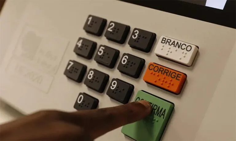 As restrições da legislação eleitoral para impedir o uso da máquina pública em favor de candidatos