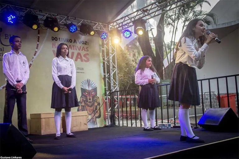 Drummonzinhos participam do 4º Flitabira com declamações de poemas de CDA