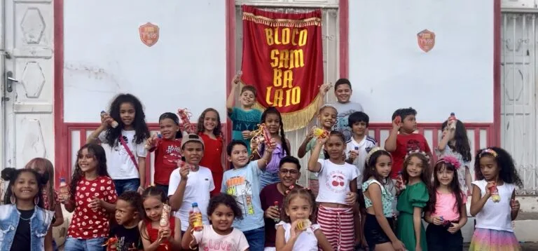Crianças e adultos podem se inscrever, na sexta-feira (1), na pracinha do Campestre, para participar da bateria do bloco Sambalaio