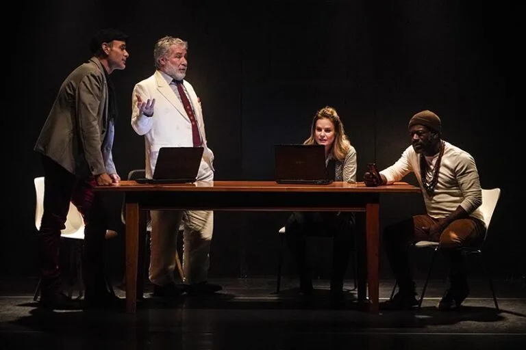 ‘Sangue’: fábula ácida sobre arte e poder estreia no CCBB-BH, nesta sexta-feira (6)