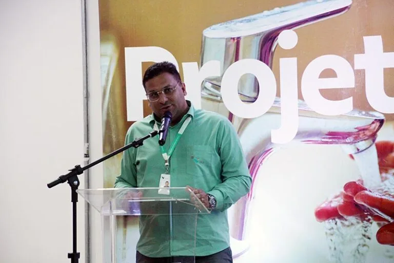 “Itabira precisa de dois remédios: reparação e investimentos para romper com a dependência da mineração”, disse André Viana no lançamento do projeto Rio Tanque