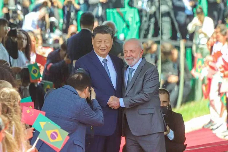 Visita de Lula à China, em maio, reforça expectativas de parcerias econômicas e impacto geopolítico