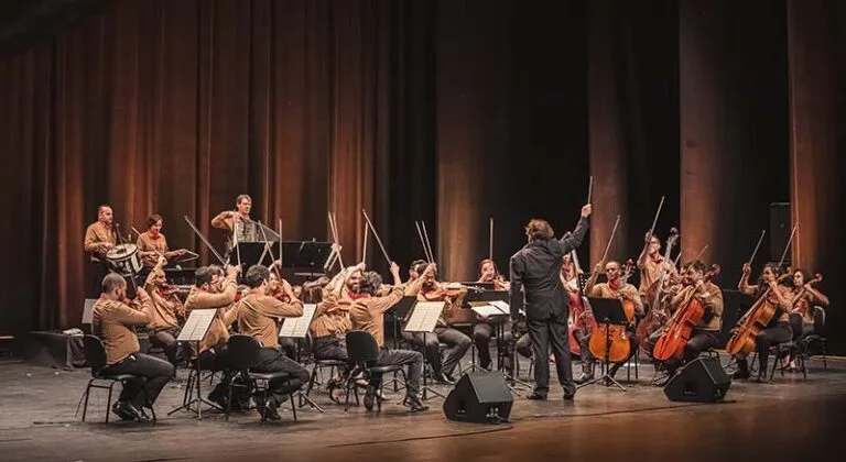 Itabira em festa pelos 80 anos do Metabase recebe a Orquestra Ouro Preto neste sábado (31), na Praça do Areão