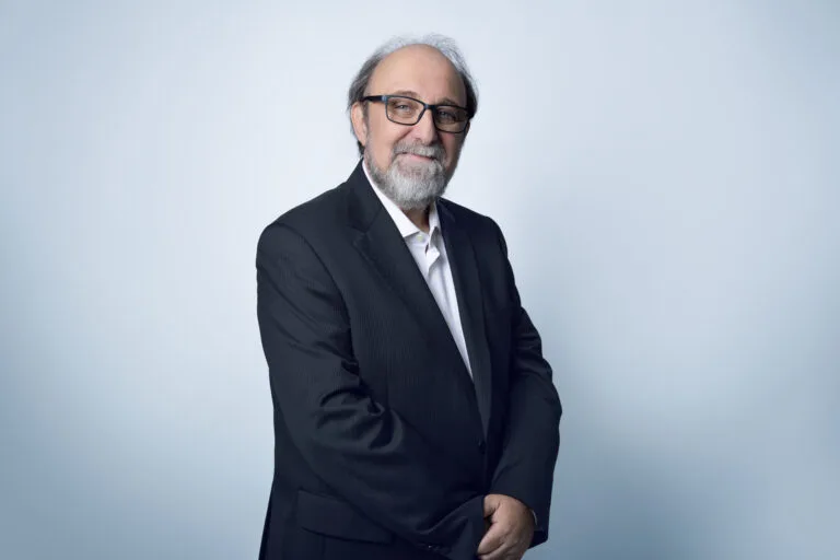 Justiça condena grupo por ofensas ao neurocientista Miguel Nicolelis: vitória simbólica contra ataques à ciência