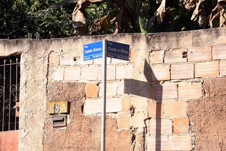 Ministério Público Federal recomenda fim de homenagens a ditadores e Itabira pode rever nomes de ruas