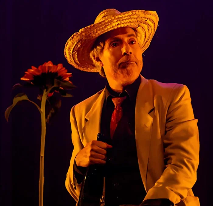Itabira recebe o espetáculo “Vincent, Um Solo de Amor” neste sábado (12), às 20h, no teatro da FCCDA