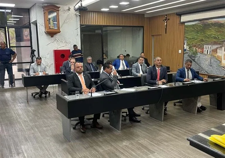 Câmara de Itabira aprova manutenção parcial do auxílio-alimentação a servidores após intensa mobilização e negociações com a Prefeitura