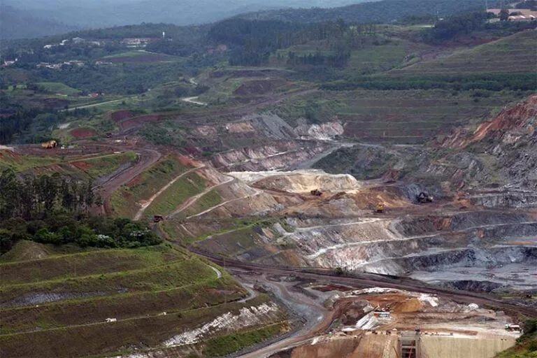 Mineradoras, poder público e sociedade: a hora de se reinventar