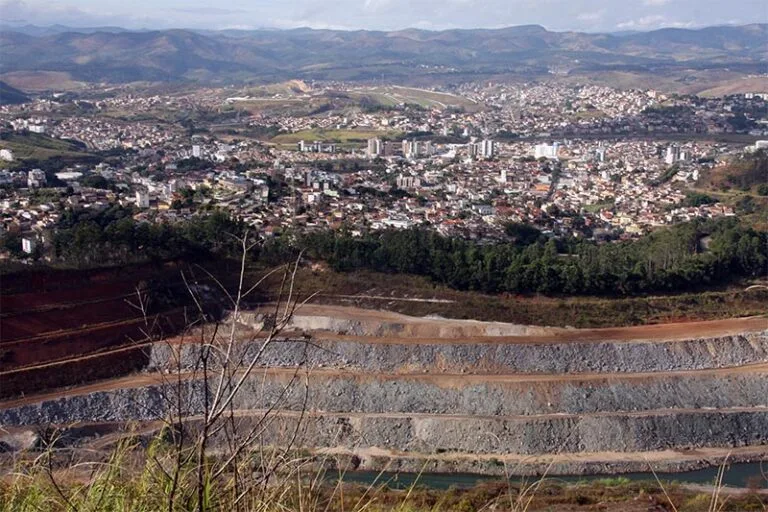 Heraldo Noronha responsabiliza a Vale pela falta de água em Itabira e sugere que mineradora supra as demandas domiciliares com caminhões-pipa