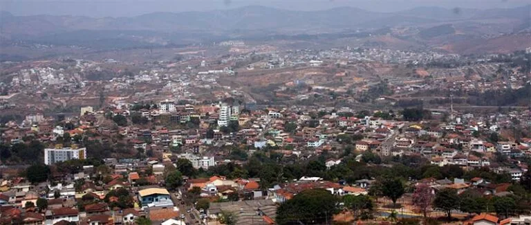 Itabira nas eleições de 2026: pesquisa revela cenário fragmentado e risco de mais uma vez não eleger representantes locais