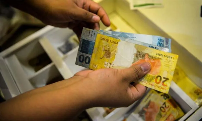 Brasil tem melhor renda, menor pobreza e desigualdade desde 1995