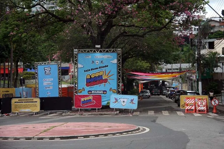 Itabira abre o Pré-Carnaval 2026 e, nesta quinta-feira (5), conhece seu rei e sua rainha da folia