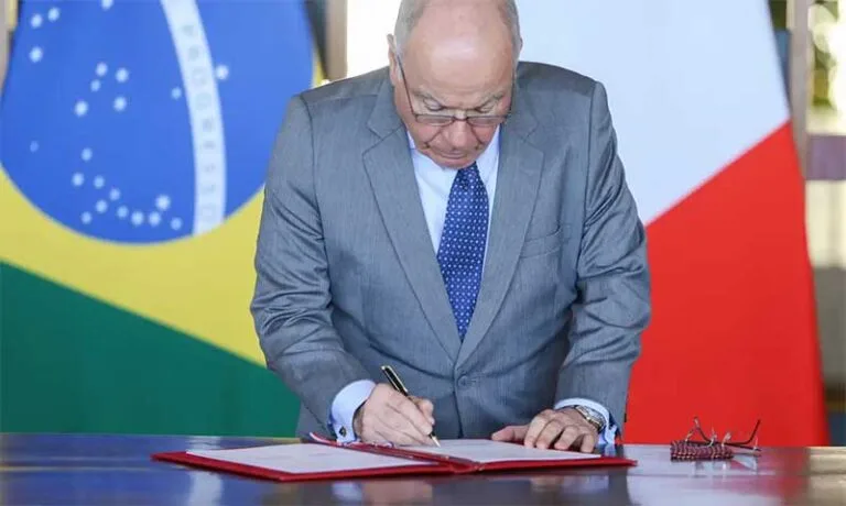 Itamaraty alerta para risco de EUA usar força militar no Brasil