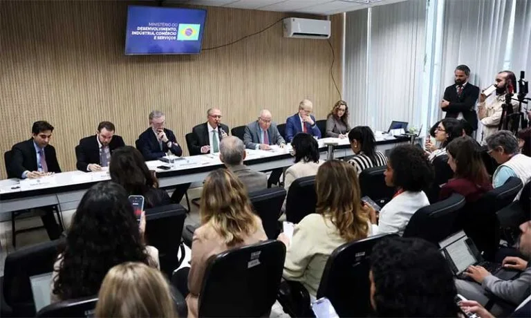 Setores atingidos por tarifaço dos EUA terão novo plano de socorro