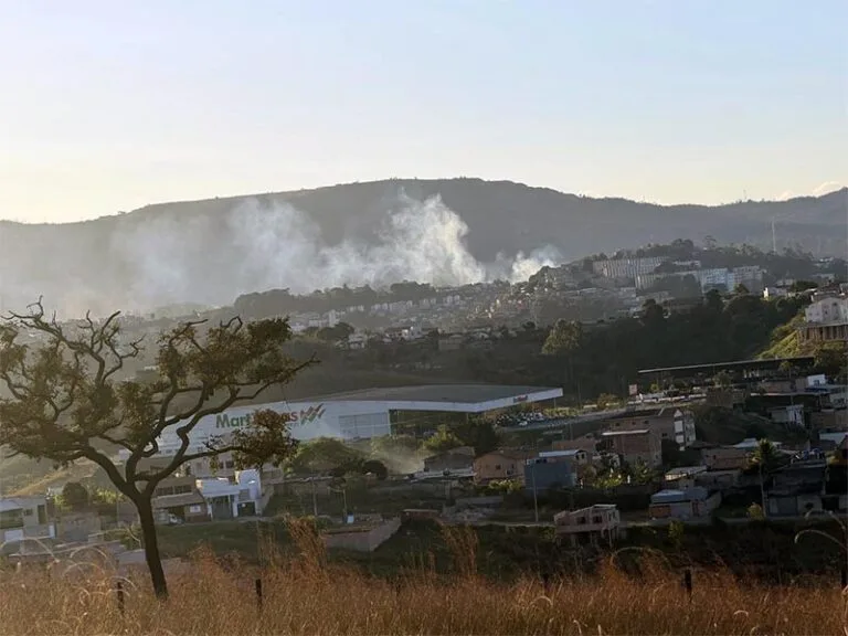 Itabira enfrenta tempestade perfeita de queimadas e incêndios florestais neste fim de semana
